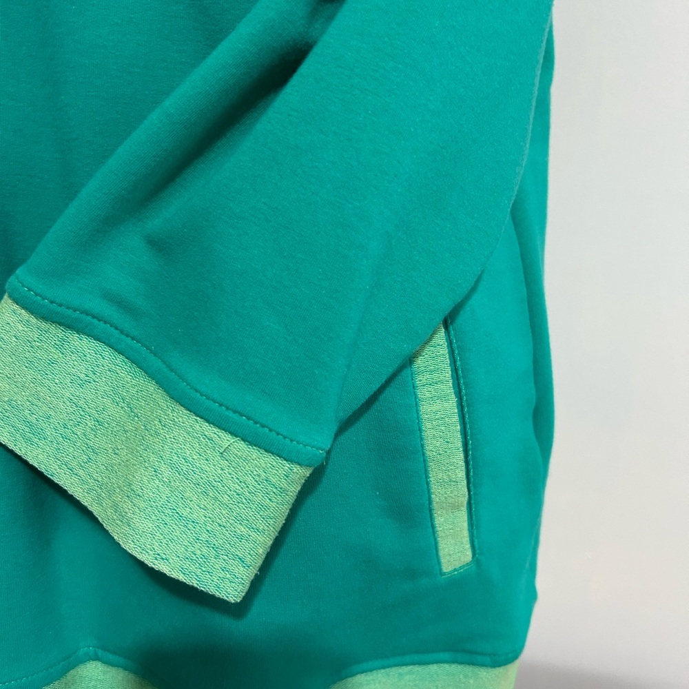 Weekends by Chico’s stylish aqua green, lightweight fleece pullover, sz 2/large - Picture 5 of 7